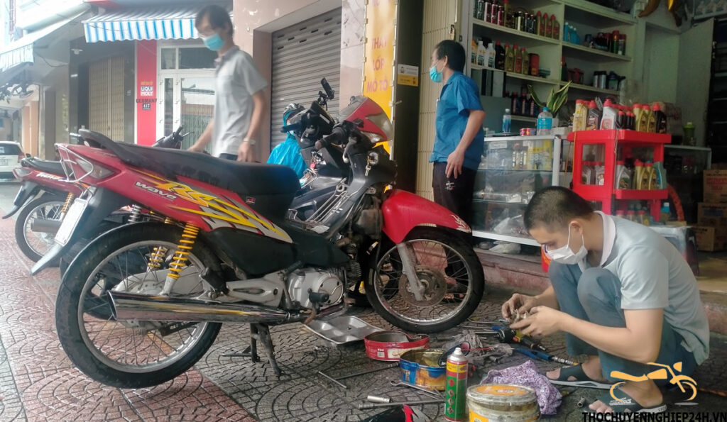 Tiệm sửa xe máy huyện Hóc Môn