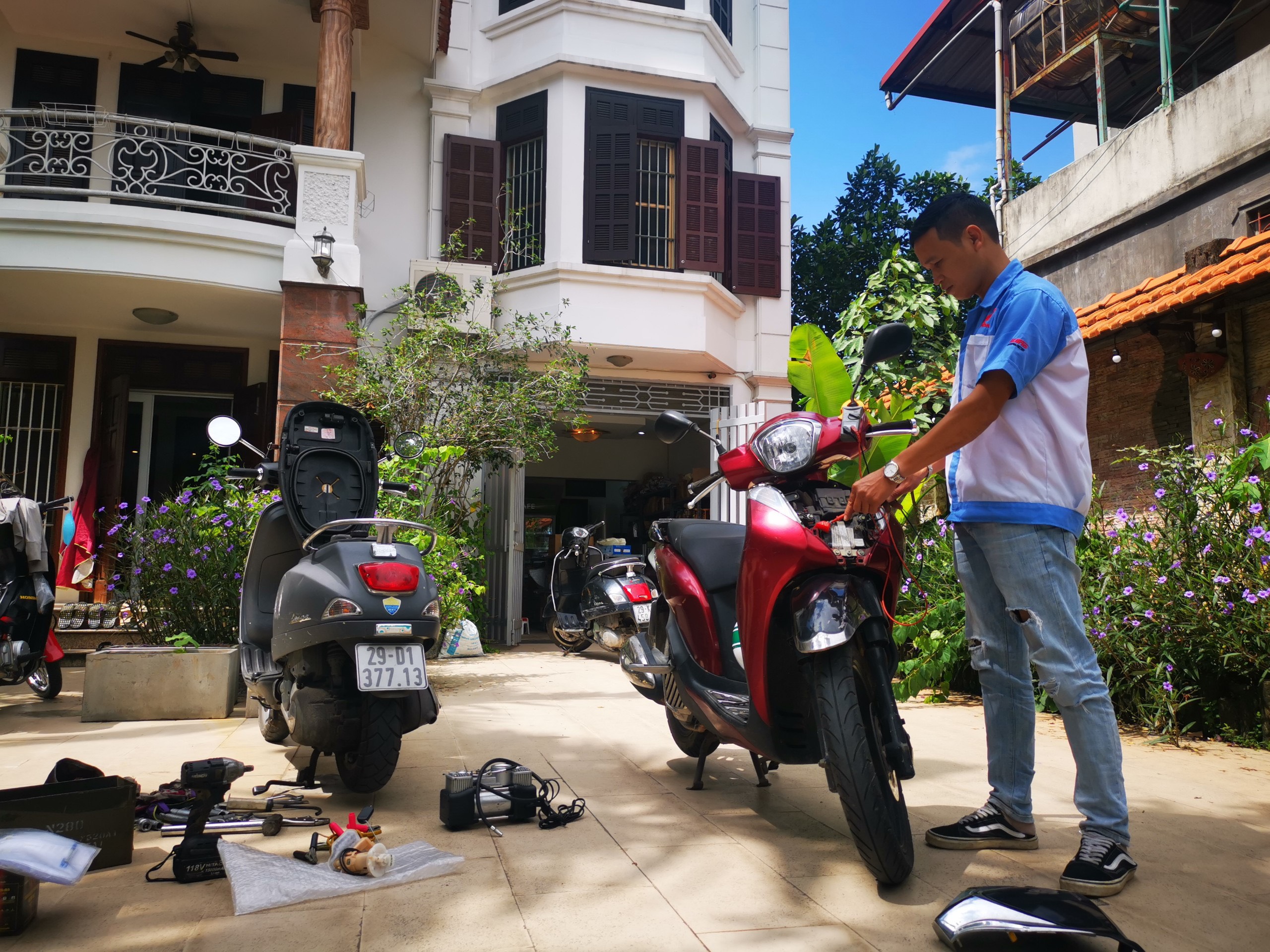 TRANG CHỦ % dịch vụ cứu hộ xe máy