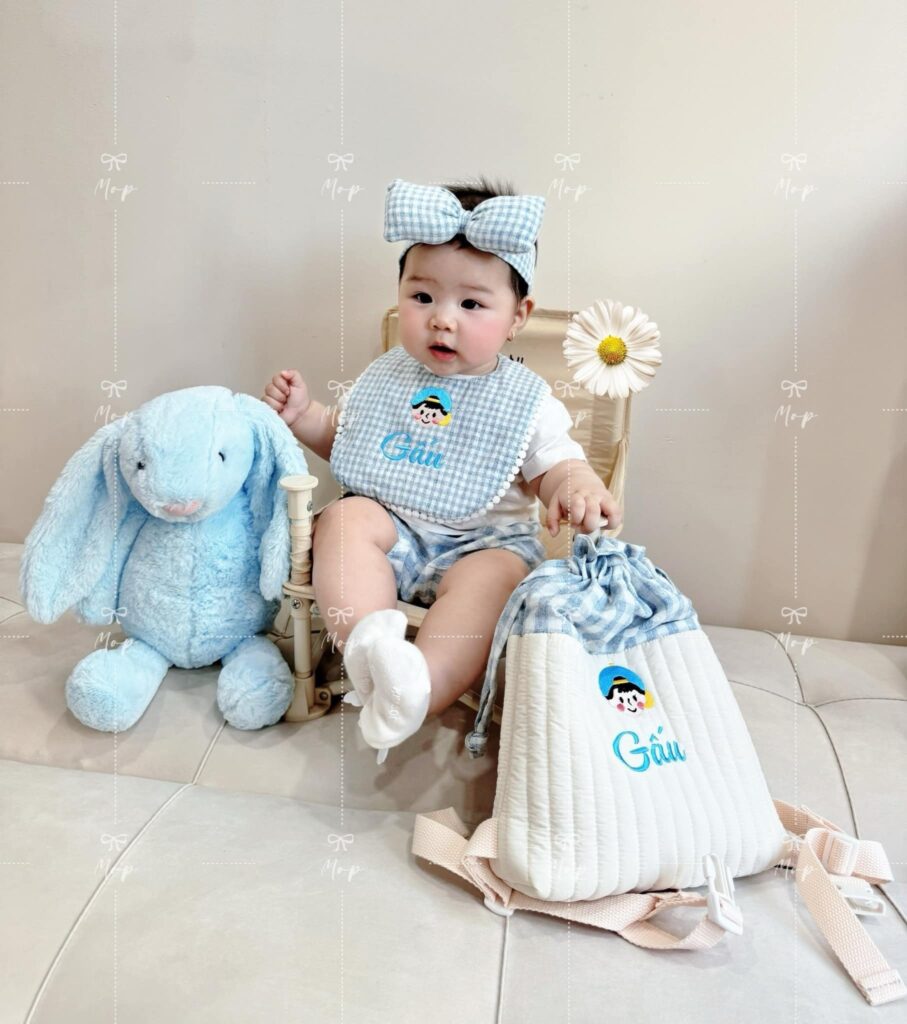 balo thêu tên theo yêu cầu